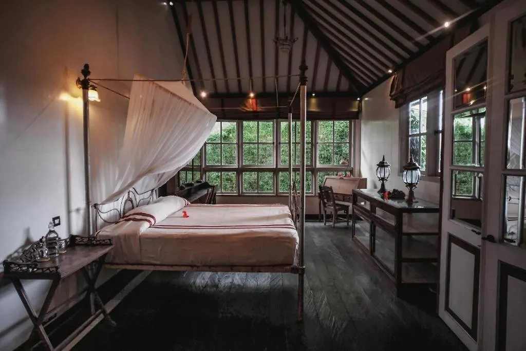Vintage 8-Bedroom Villa Umalas Canggu