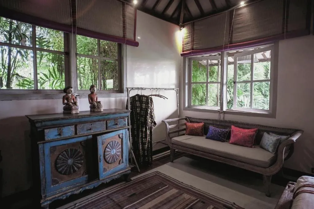 Vintage 8-Bedroom Villa Umalas Canggu